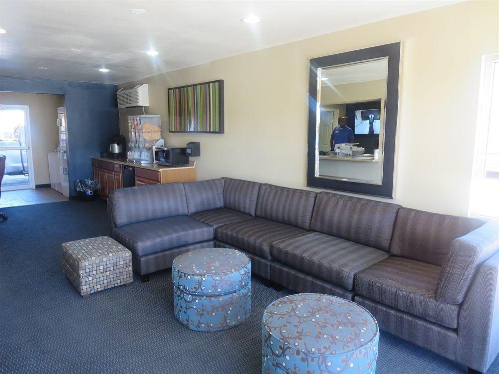 Howard Johnson By Wyndham Odessa Tx Exterior photo