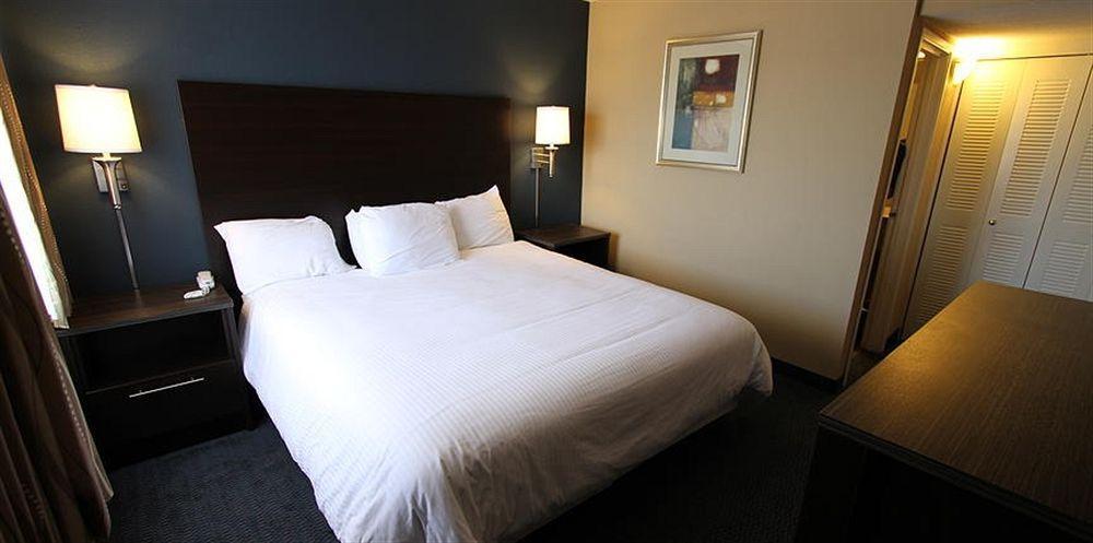 Howard Johnson By Wyndham Odessa Tx Exterior photo