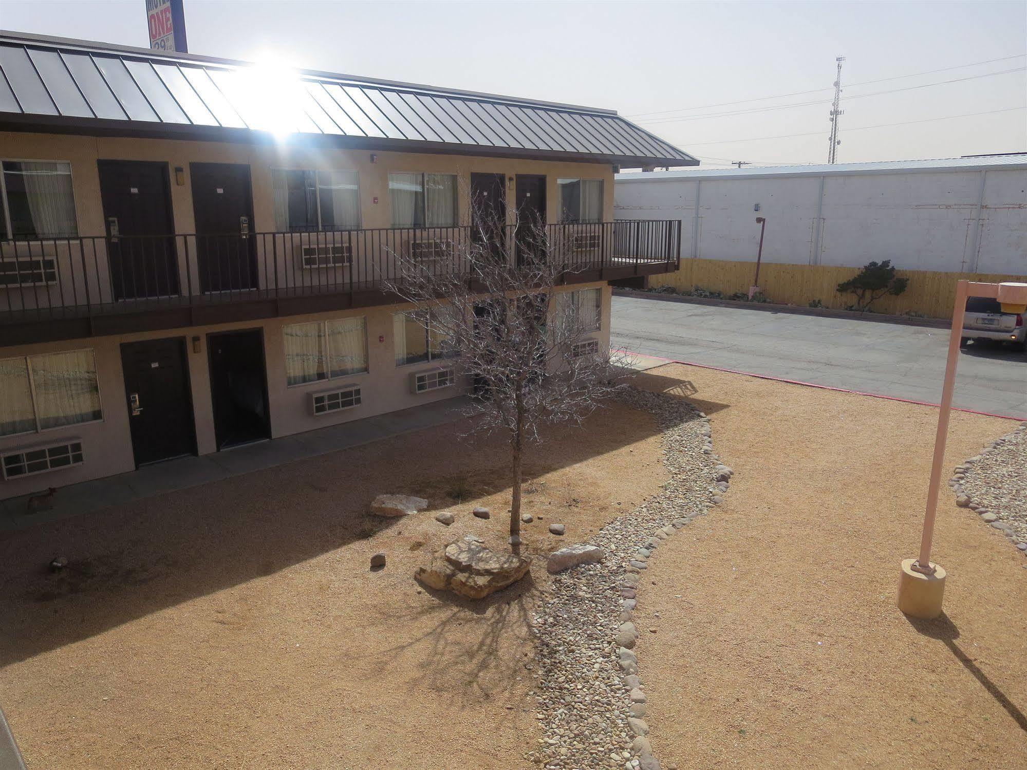 Howard Johnson By Wyndham Odessa Tx Exterior photo